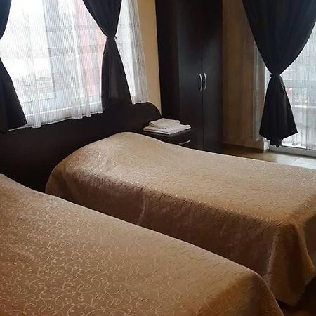 Guest House Chinar 08 เกียร์โกโว ภายนอก รูปภาพ