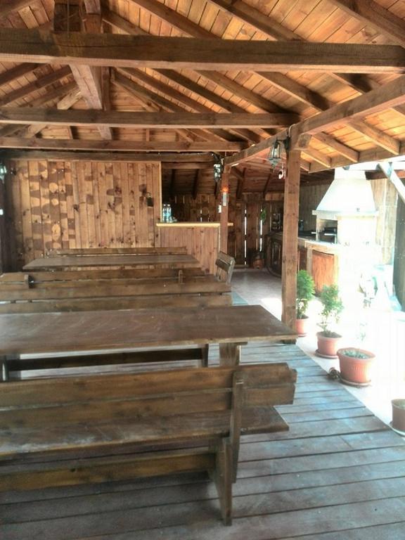 Guest House Chinar 08 เกียร์โกโว ภายนอก รูปภาพ