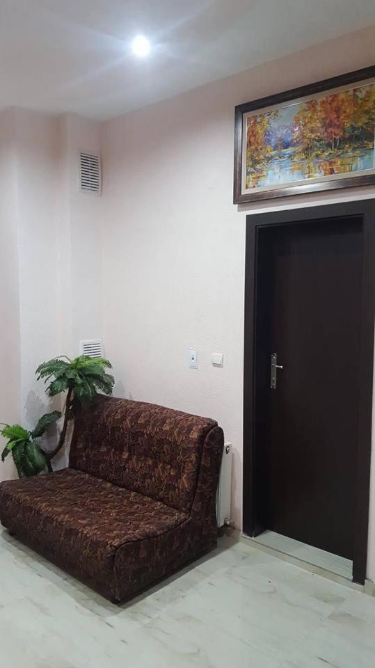 Guest House Chinar 08 เกียร์โกโว ภายนอก รูปภาพ