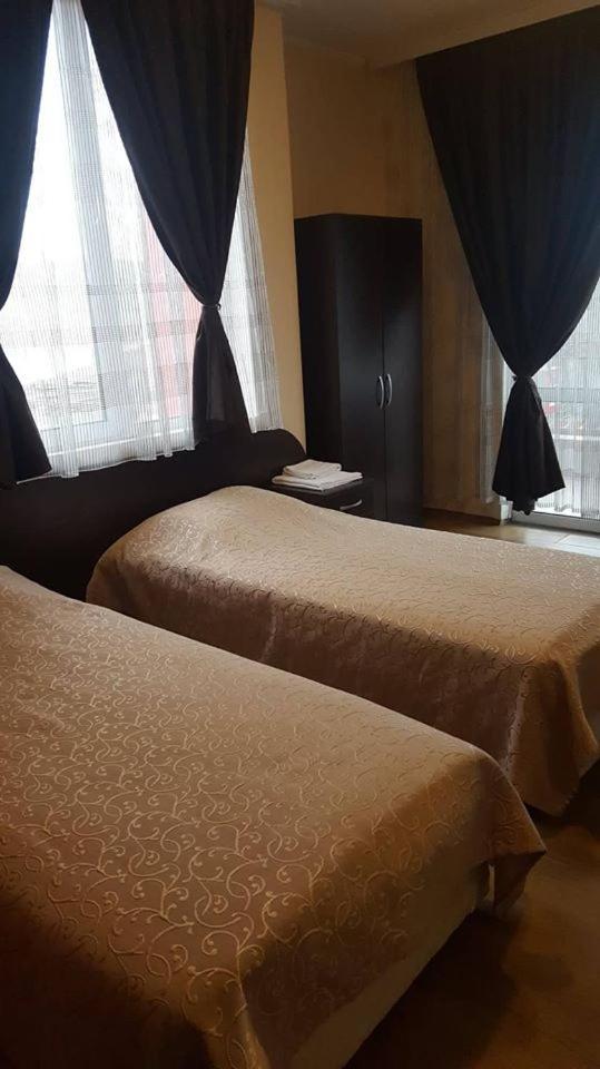Guest House Chinar 08 เกียร์โกโว ภายนอก รูปภาพ